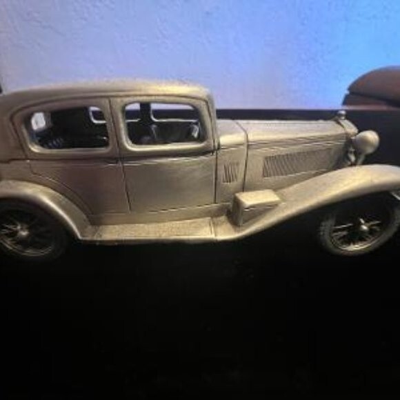 Danbury Mint 1932 Alfa Romeo Collectible - Picture 1 of 5